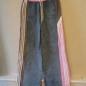Trendy Women's Flare Jeans with Pink and Gray Stripes
